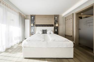 Zimmer und Suiten im Familien- & Wellnesshotel Prokulus in Südtirol
